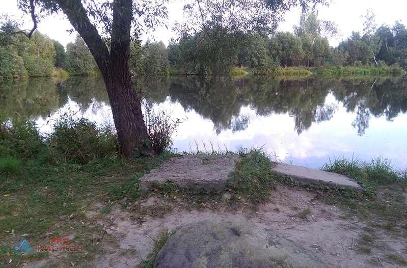 Озеро в деревне